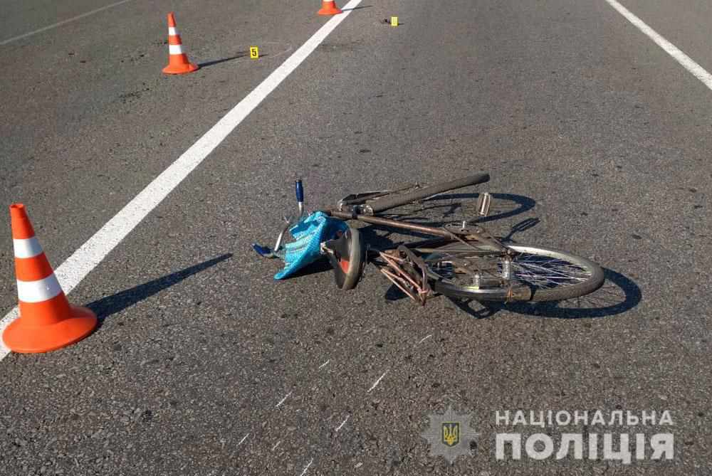 На Полтавщині велосипедистка потрапила під колеса мікроавтобусу