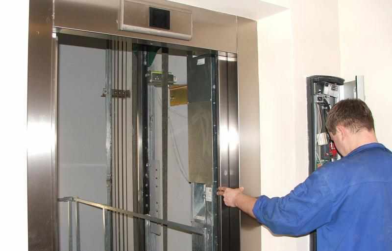 Ремонт ліфтів у Полтаві: коли і де