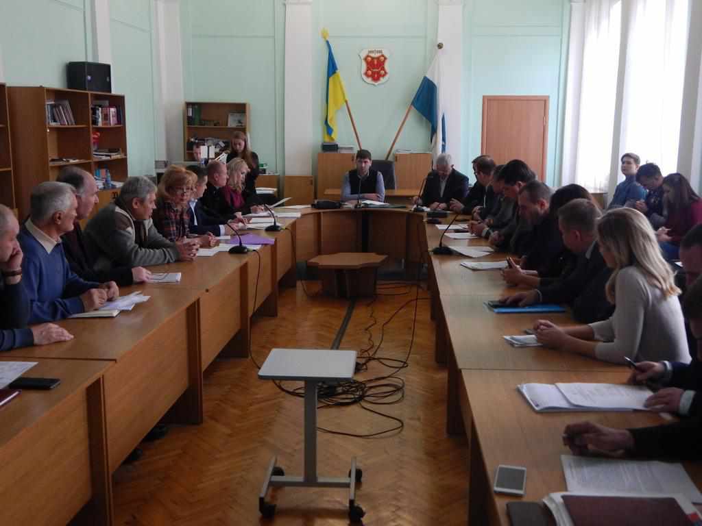 На земельній комісії Полтавської міськради не змогли обрати заступника та секретаря через депутата-прогульника