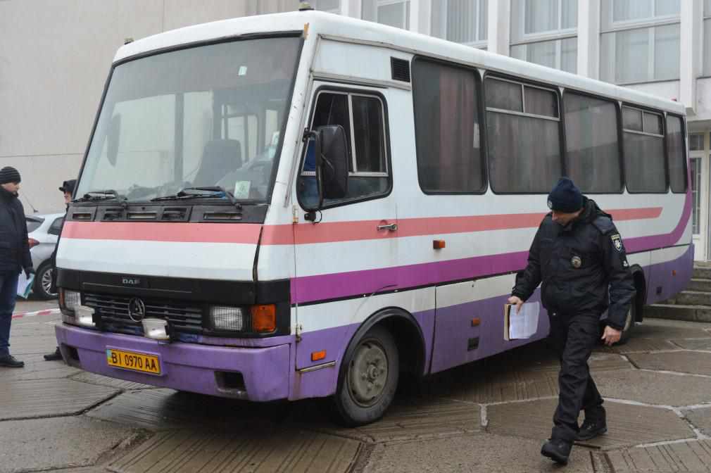 У Полтаві показали автобуси, які возитимуть пасажирів по області. ФОТО