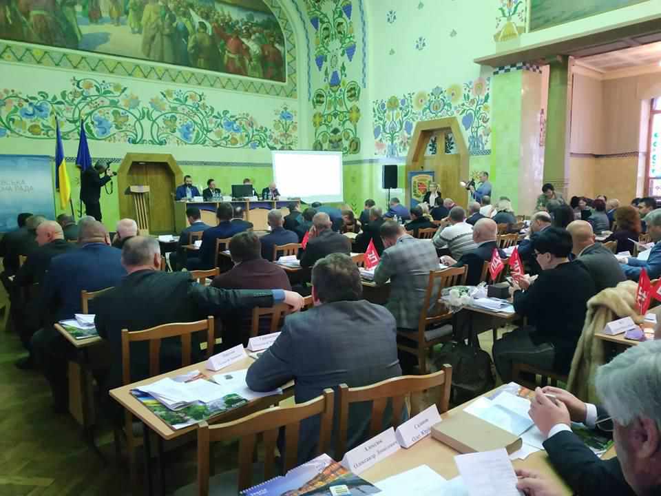 Депутати Полтавської обласної ради розглянуть понад 100 питань порядку денного