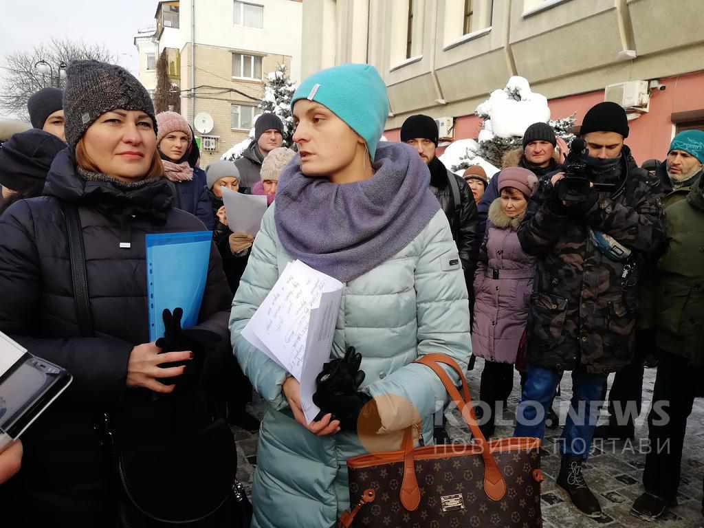 Полтавці знову збирають мітинг під обласною прокуратурою щодо справи Артема Левченка