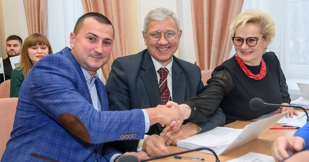 Депутати Полтавської міськради голосують на користь пов’язаних з ними підприємств