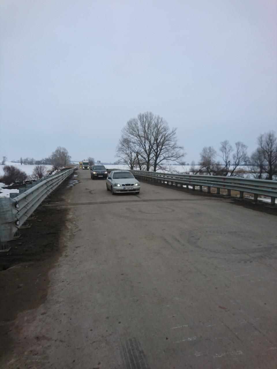 На Полтавщині поновили рух мостом, через закриття якого бунтували люди