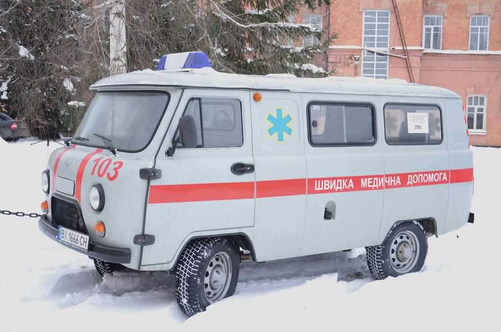 Дві сільради на Полтавщині отримали санітарний автомобіль від газовидобувної компанії