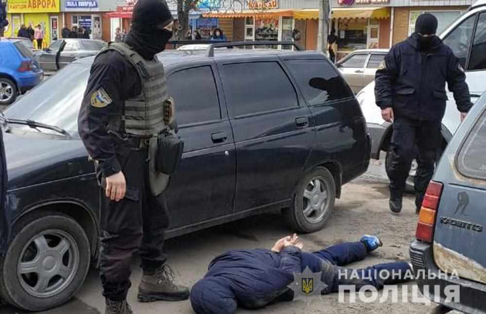 Наркотики на півмільйона: на Полтавщині викрили злочинну групу