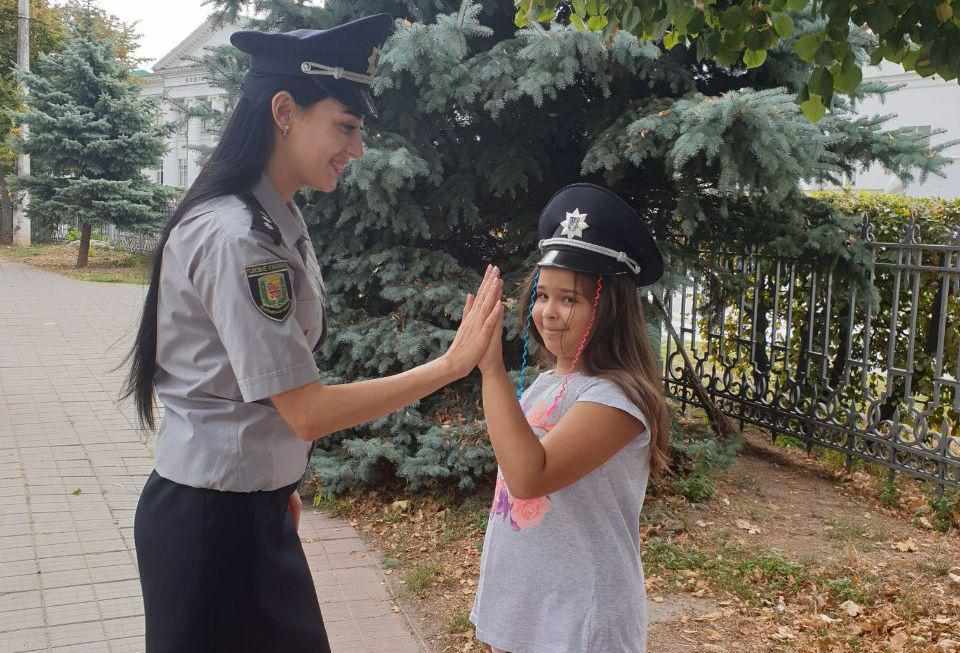 У Полтаві поліцейська врятувала 7-річну дівчинку
