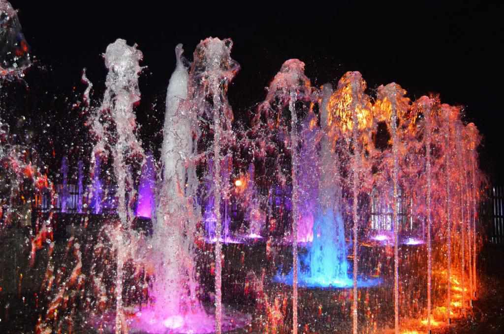 Без музики та благоустрою території: в Полтаві показали фонтан за мільйон доларів. ФОТО, ВІДЕО
