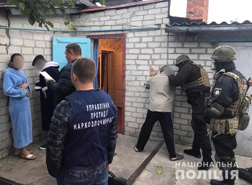 Наркотики, зброю та набої різного калібру вилучила поліція на Полтавщині