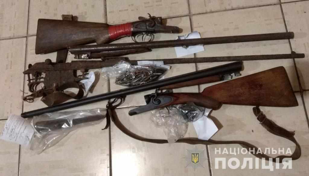 На Полтавщині громадяни з власної волі здали до поліції близько 200 зразків різної зброї та понад 164 тисяч набоїв 