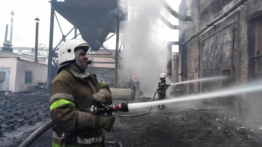 Пожежа у Полтаві: горить завод. ФОТО. ОНОВЛЕНО 