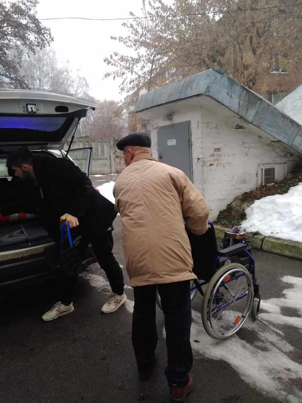 Швидка допомога приїхала на ДТП під Полтавою і відмовилась везти жінку через інвалідний візок. ФОТО. ОНОВЛЕНО