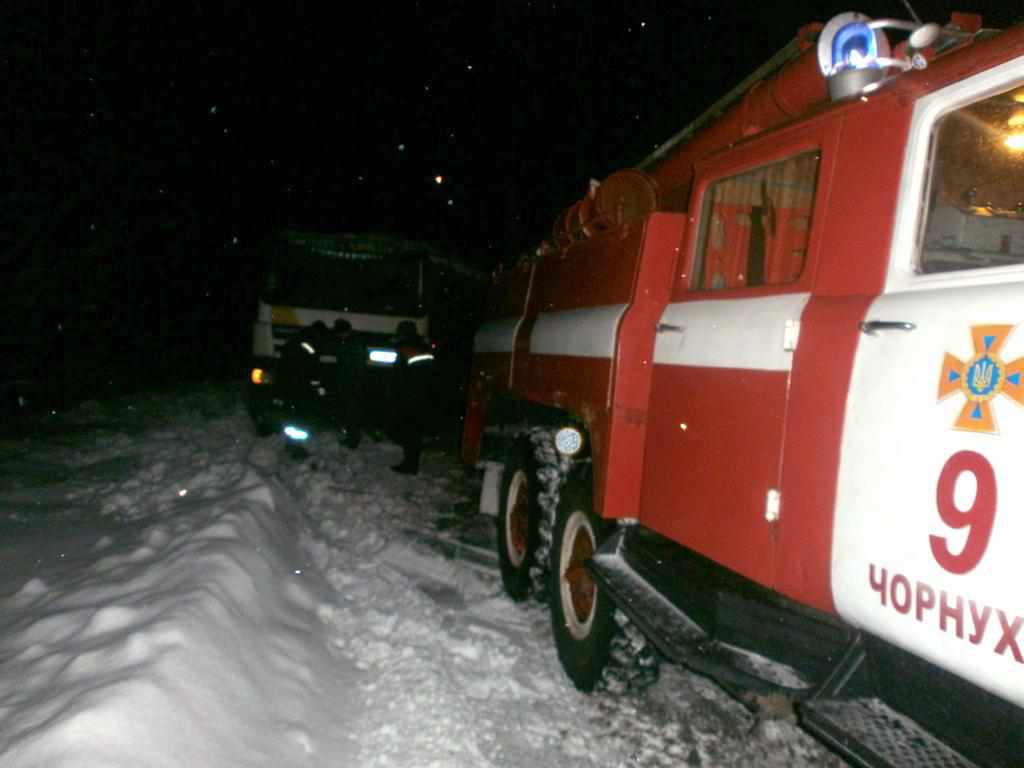 Рятувальники Полтавщини минулої доби витягли із заметів три десятки автомобілів