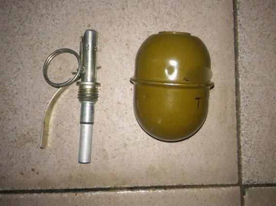 На Полтавщині п'яний чоловік хотів обміняти бойову гранату на продукти