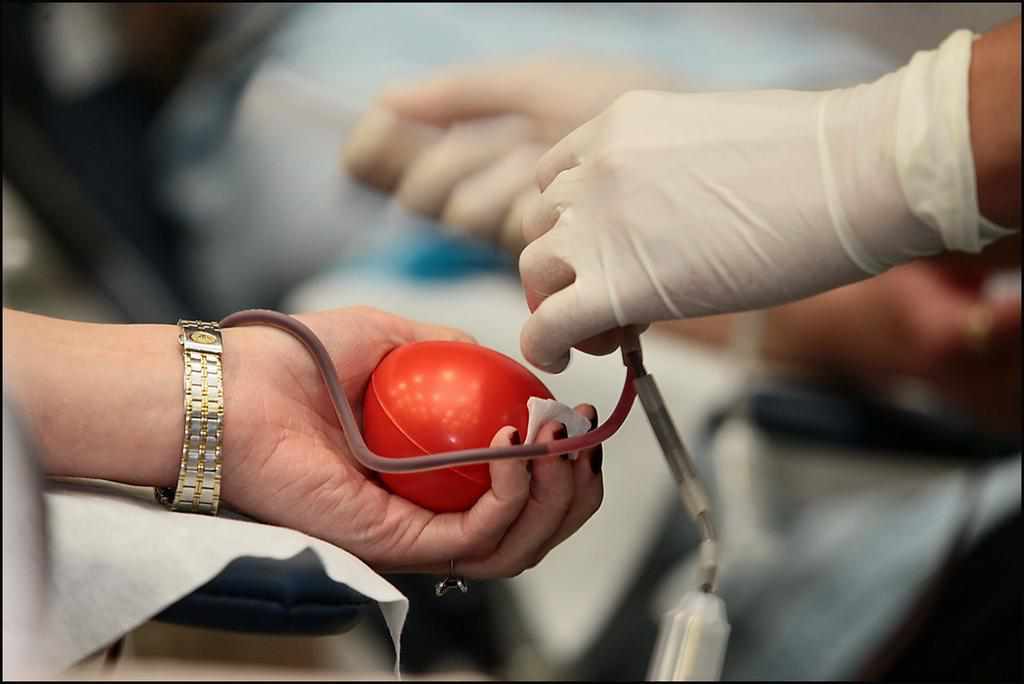 У Полтаві закликають здавати кров для онкохворих дітей та військових