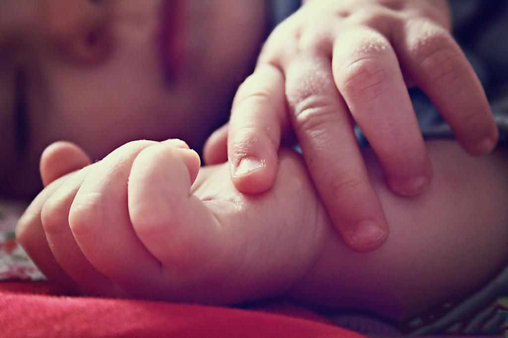 На Полтавщині батьки знайшли мертвим своє немовля