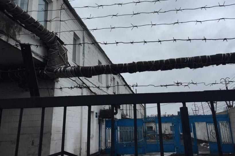 Перевірка в колоніях Полтавщини: в’язні мають заборонені речі та працюють понаднормово 