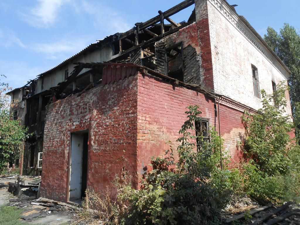 Будівля колишньої вечірньої школи у Полтаві: чи є що рятувати. ФОТО 
