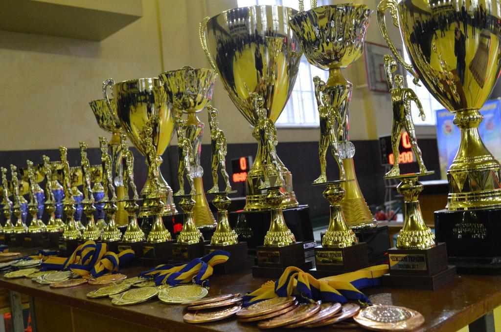 Сила та витривалість: у Полтаві стартував чемпіонат України з гирьового спорту 