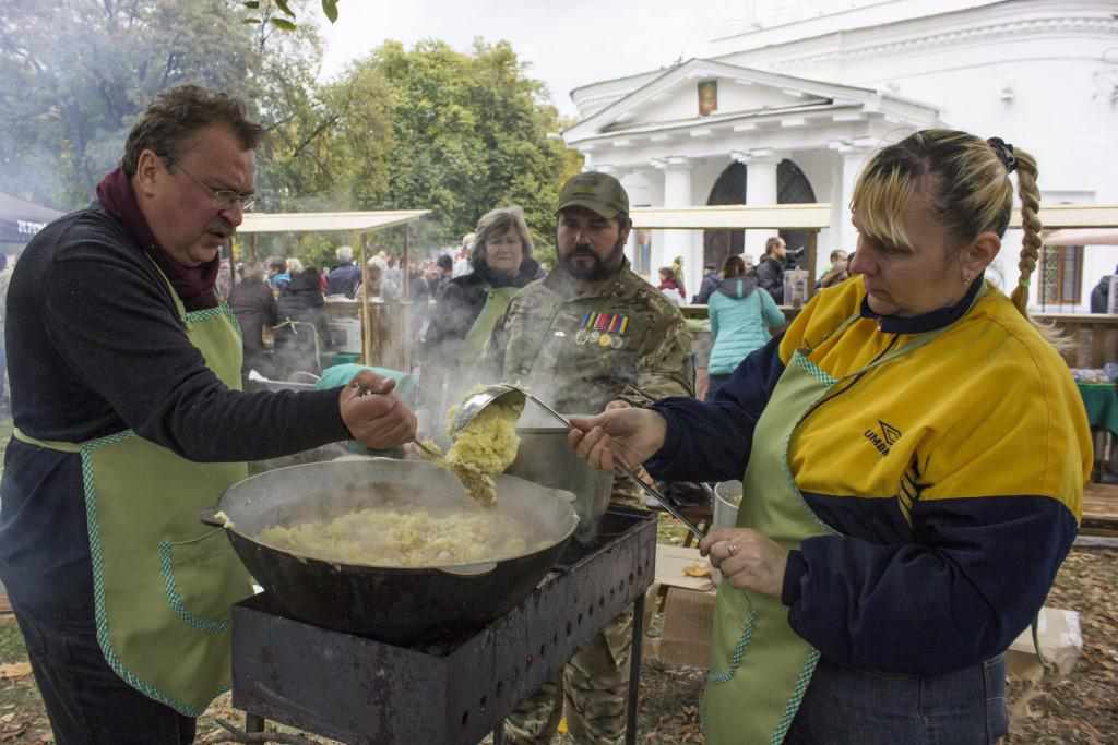 У Полтаві на фестивалі частували стравами з «Енеїди» Котляревського. ФОТО