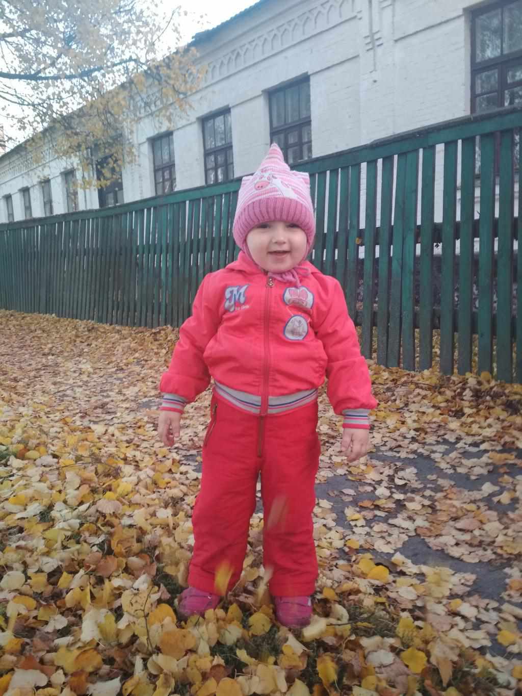Маленька Поліна з Миргорода потребує допомоги, щоб не залишитися нечуючою