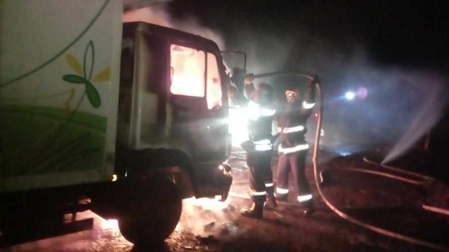 На Полтавщині вогнеборці рятували вантажівку від вогню
