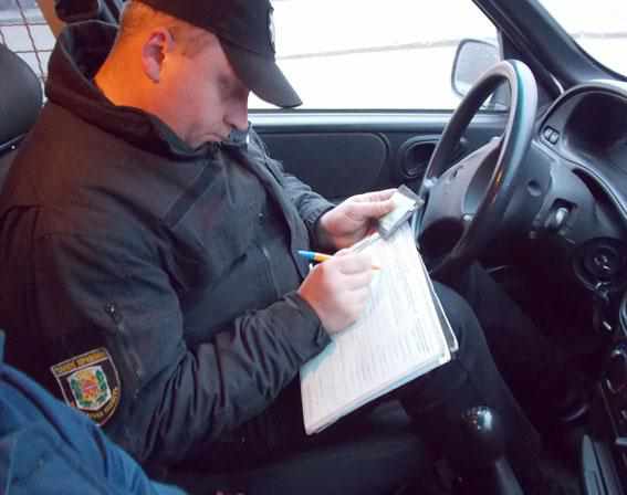 У Миргороді поліція проводить рейд з метою виявити порушників Правил дорожнього руху
