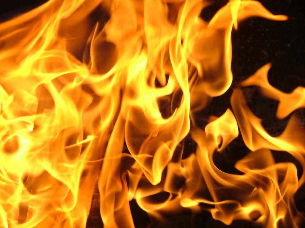 У селі на Полтавщині в пожежі сильно обгорів чоловік