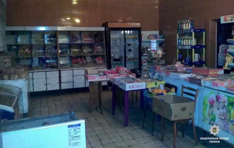 На Полтавщині підлітки обікрали продуктовий магазин