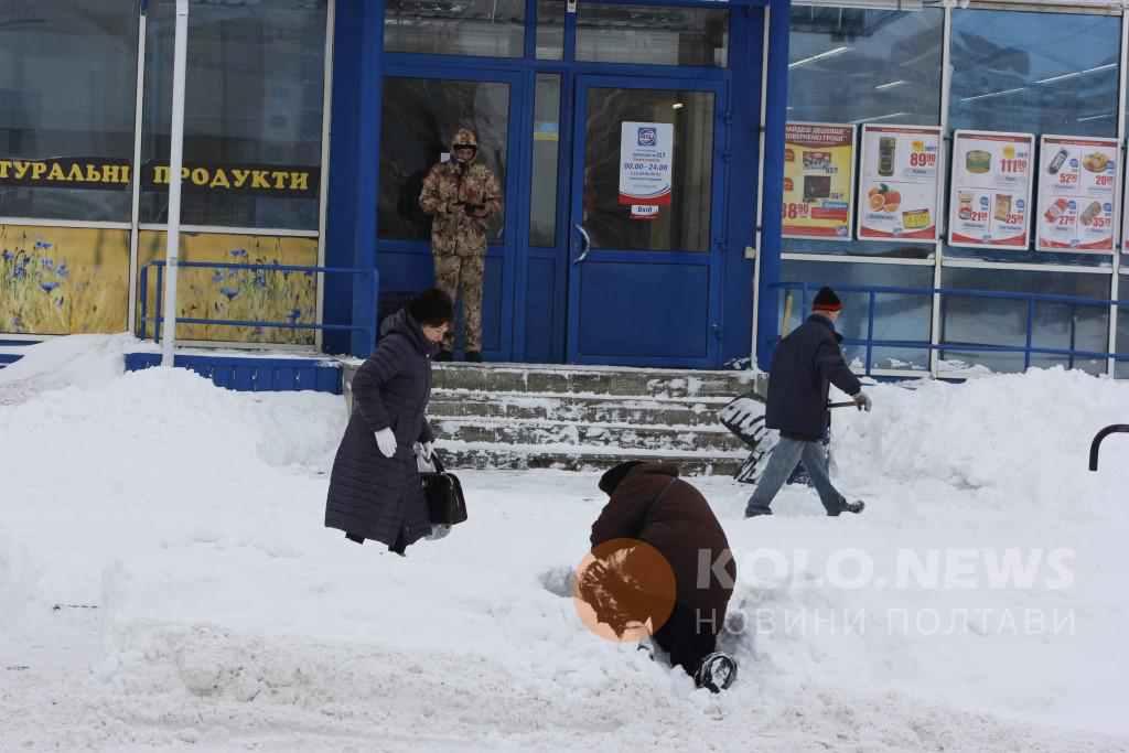 Скількох підприємців у Полтаві оштрафували за неприбраний сніг