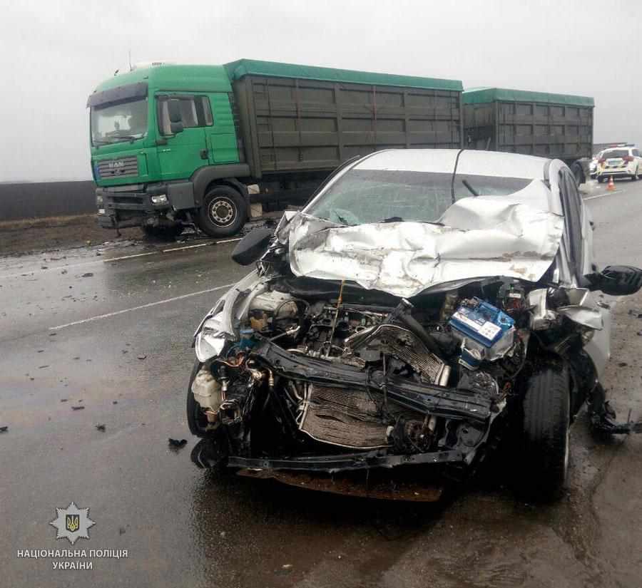 Полтавець загинув у ДТП під Кобеляками: легковик зіштовхнувся з вантажівкою