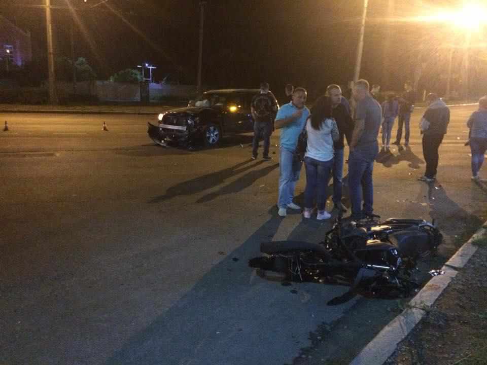 У Полтаві сталася ДТП: мотоциклістка в тяжкому стані