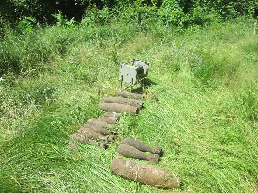 На Полтавщині десенесники знищили 46 давніх боєприпасів. ВІДЕО