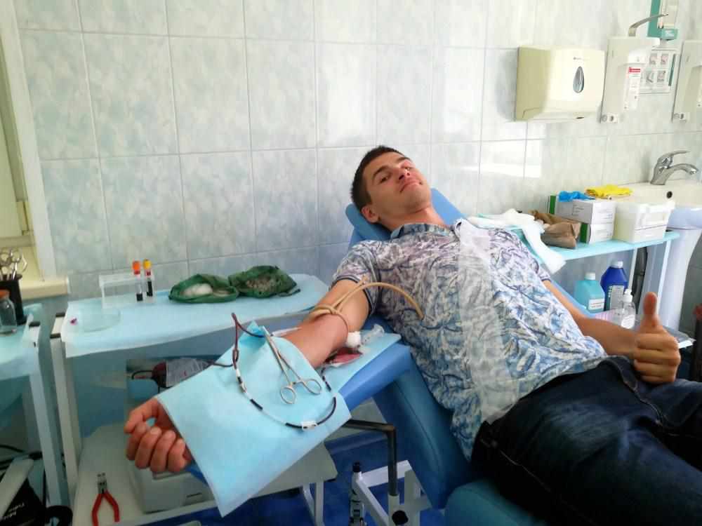 Врятувати чиєсь життя, поділившись кров’ю: як це відбувається в Полтаві. ФОТО, ВІДЕО