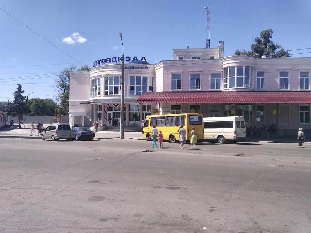 Будували сім років, але не для всіх: відкрили автостанцію біля Південного вокзалу у Полтаві. ФОТО, ВІДЕО