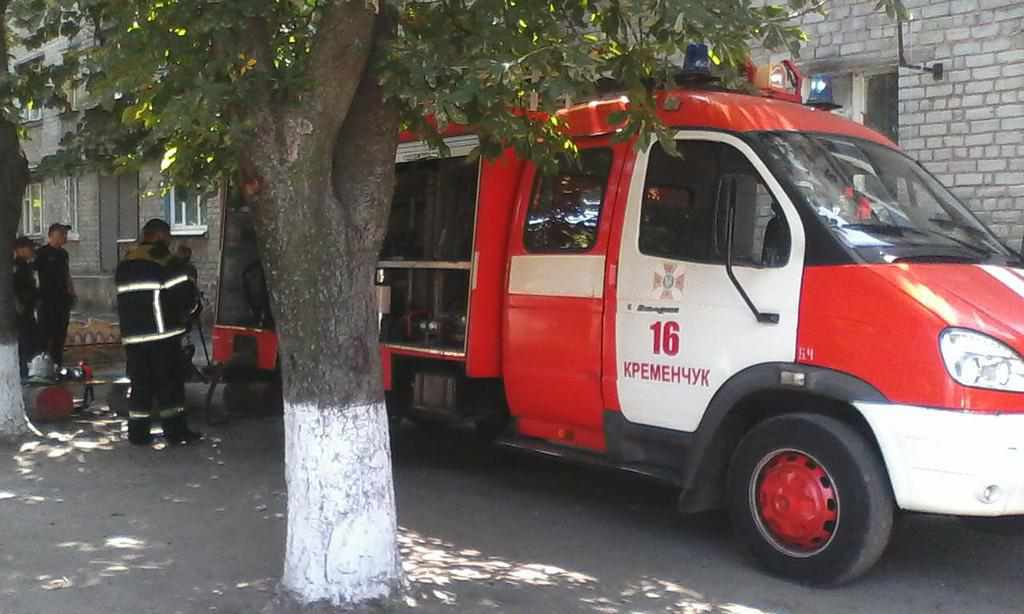 На Полтавщині горіла п’ятиповерхівка: рятувальники евакуювали мешканців будинку