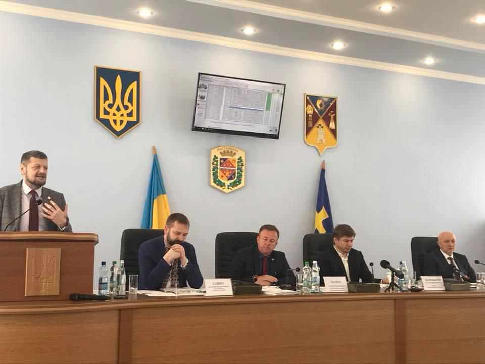 Порошенко знищує місцеве самоврядування в Полтаві