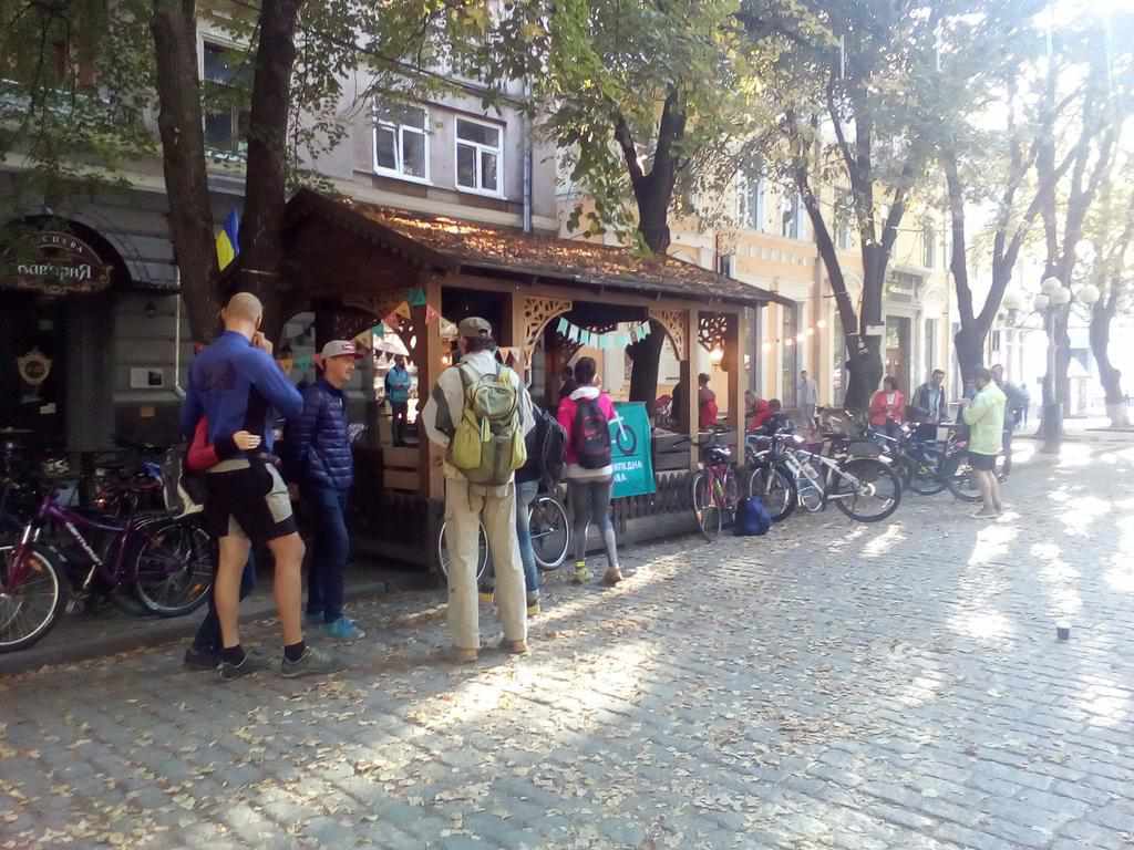 Велосипедом на роботу: кілька десятків полтавців долучилися до традиційної акції. ФОТО