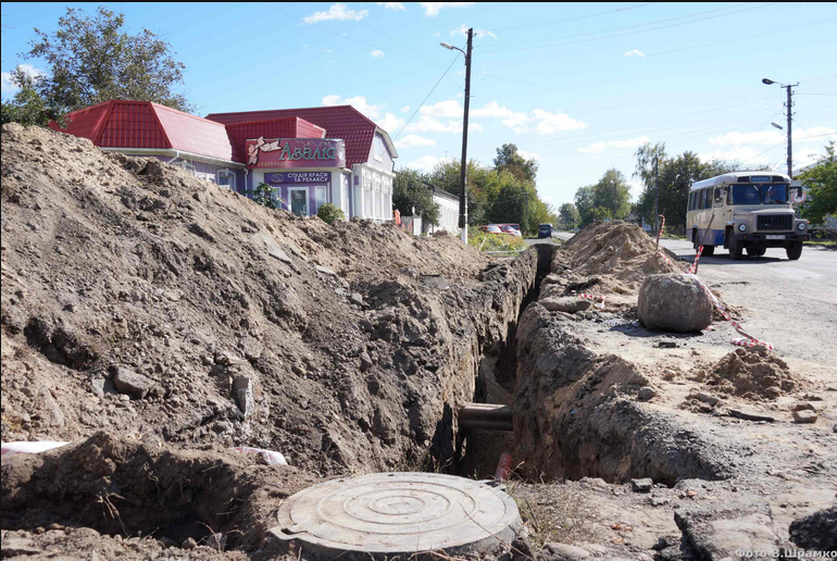 Десятки років без каналізації – у Лохвиці будуть мережу водовідведення