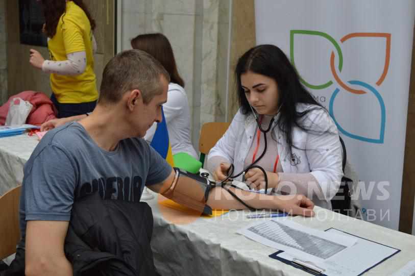 Полтавців обстежували з метою профілактики інсульту. ФОТО