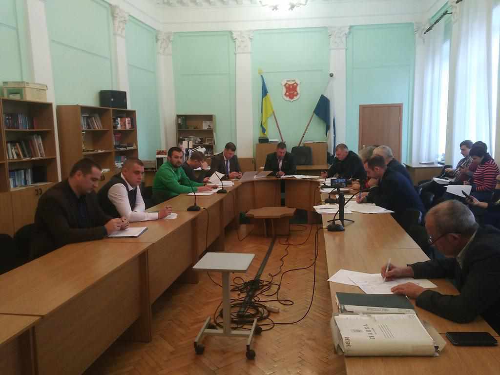 Троє заступників екс-мера Мамая судяться з Полтавською міськрадою через їх звільнення