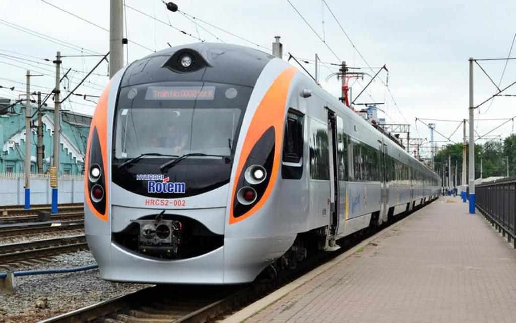 Через ремонт на залізниці на Полтавщині поїзди «Інтерсіті+» курсуватимуть за зміненим графіком і маршрутом