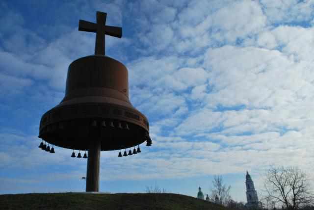 На Полтавщині підрядчик, ремонтуючи меморіал «Голодомор», завищив обсяги робіт 