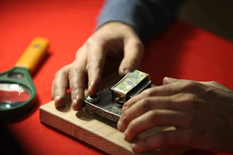 Коваль із Полтавщини встановив рекорд – викував найменшу карту України. ФОТО, ВІДЕО