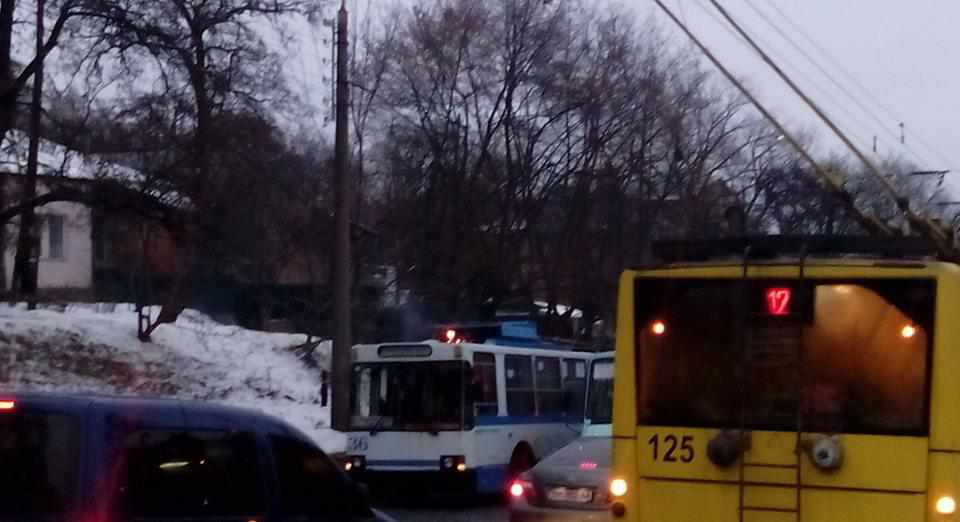 У Полтаві під час руху загорівся тролейбус 