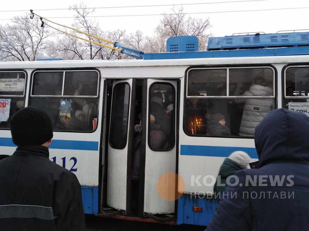 У новорічну ніч Полтавою курсуватиме громадський транспорт