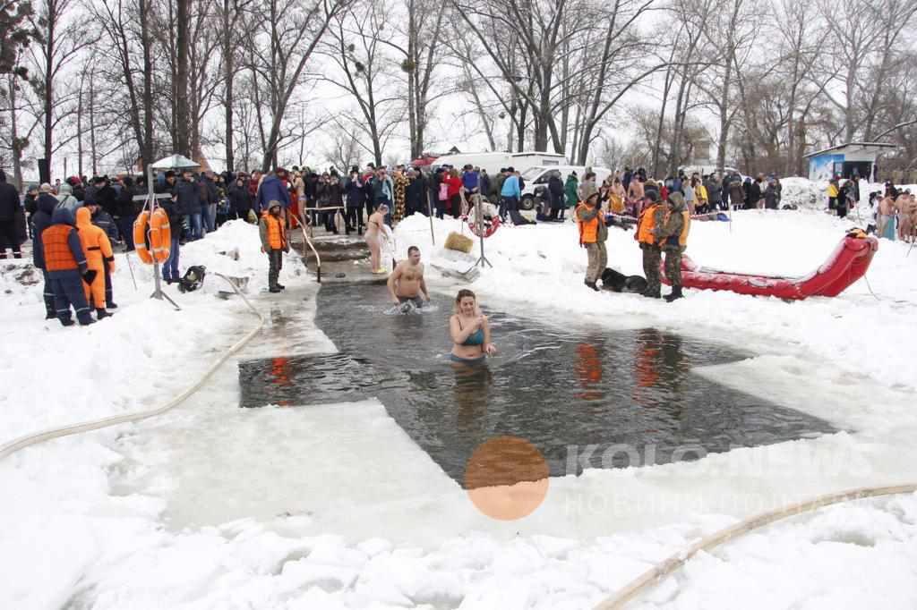 Влада в ополонці: хто з відомих полтавців купався на Водохреще. ФОТО