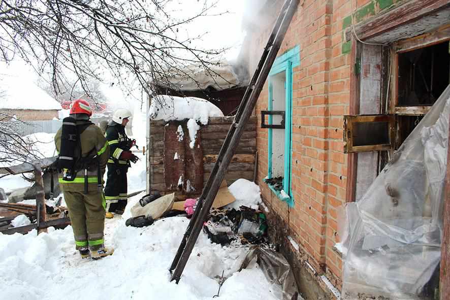 У Полтаві півтори години гасили пожежу у приватному будинку