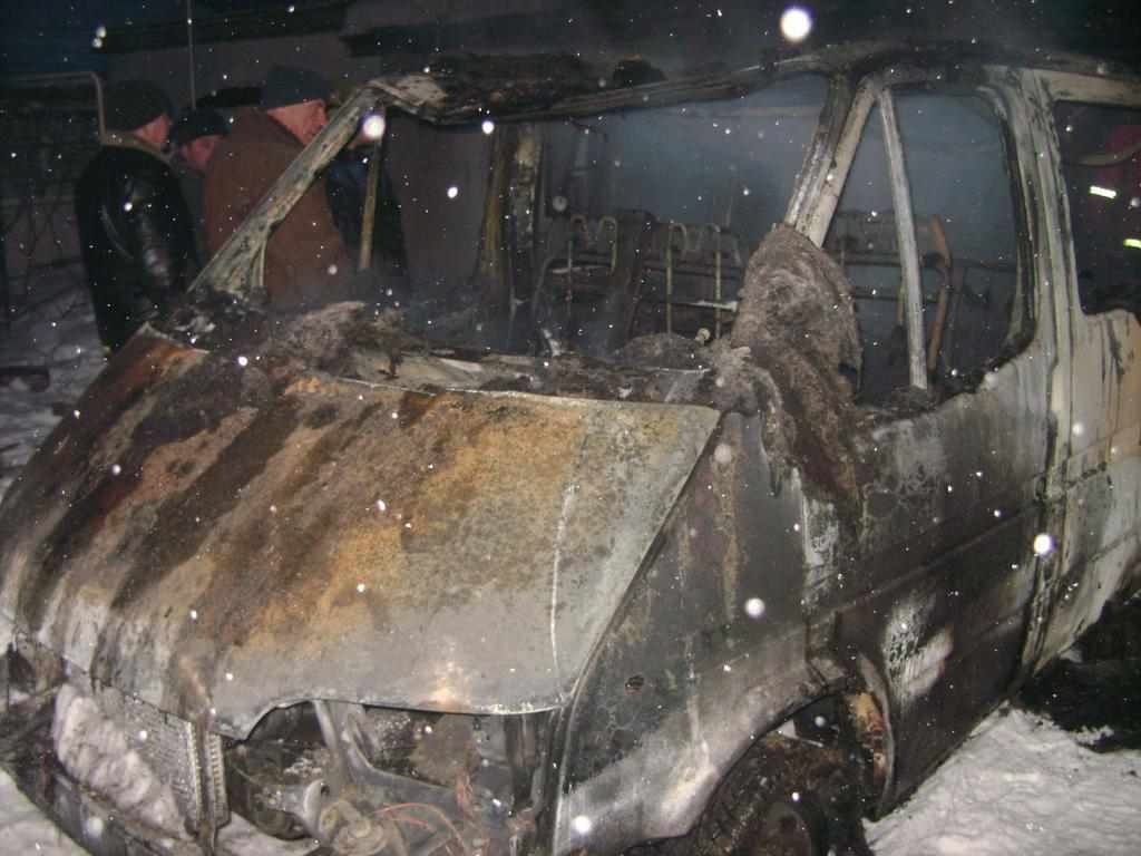 Уночі в Гадячі згорів автомобіль, що возить хліб. ФОТО