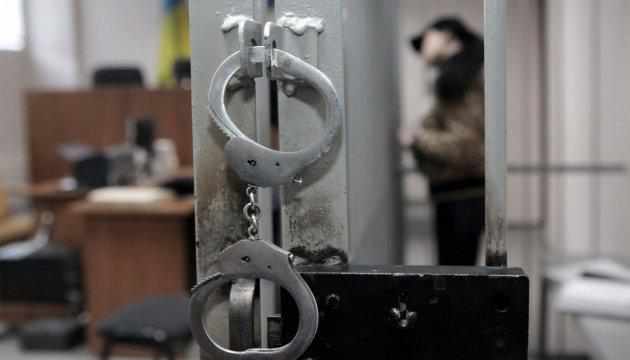 Справу чотирьох патрульних з Кременчука, підозрюваних у розбої, обіцяють за місяць передати в суд